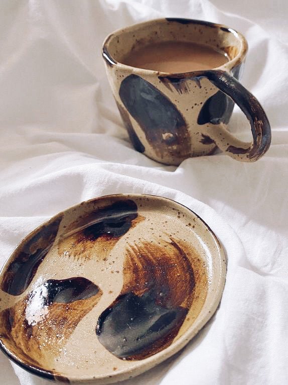 Brushstrokes | Biscuit Plate & Cosy Mug Duo