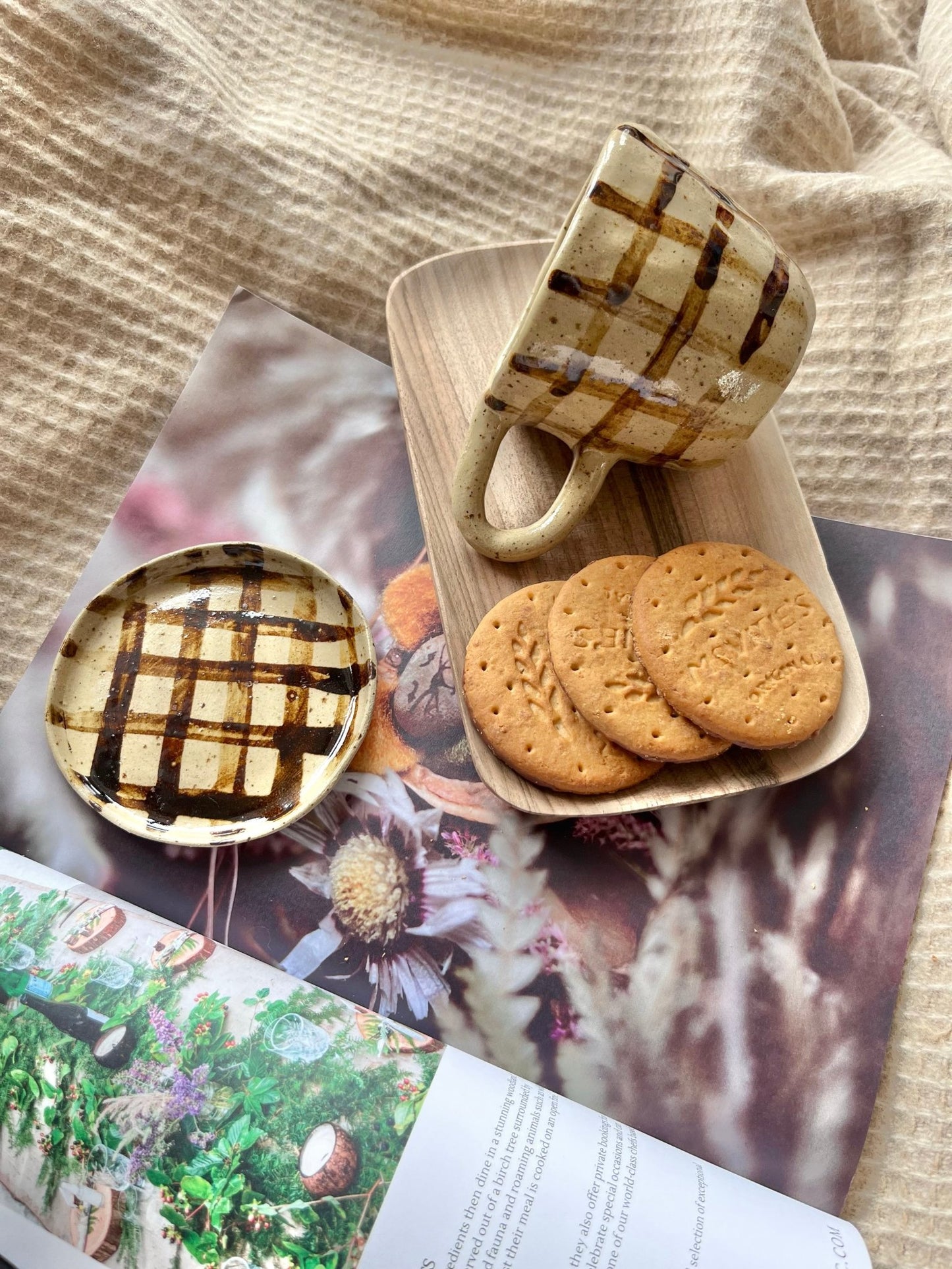 Chequered | Biscuit Plate & Cosy Mug Duo