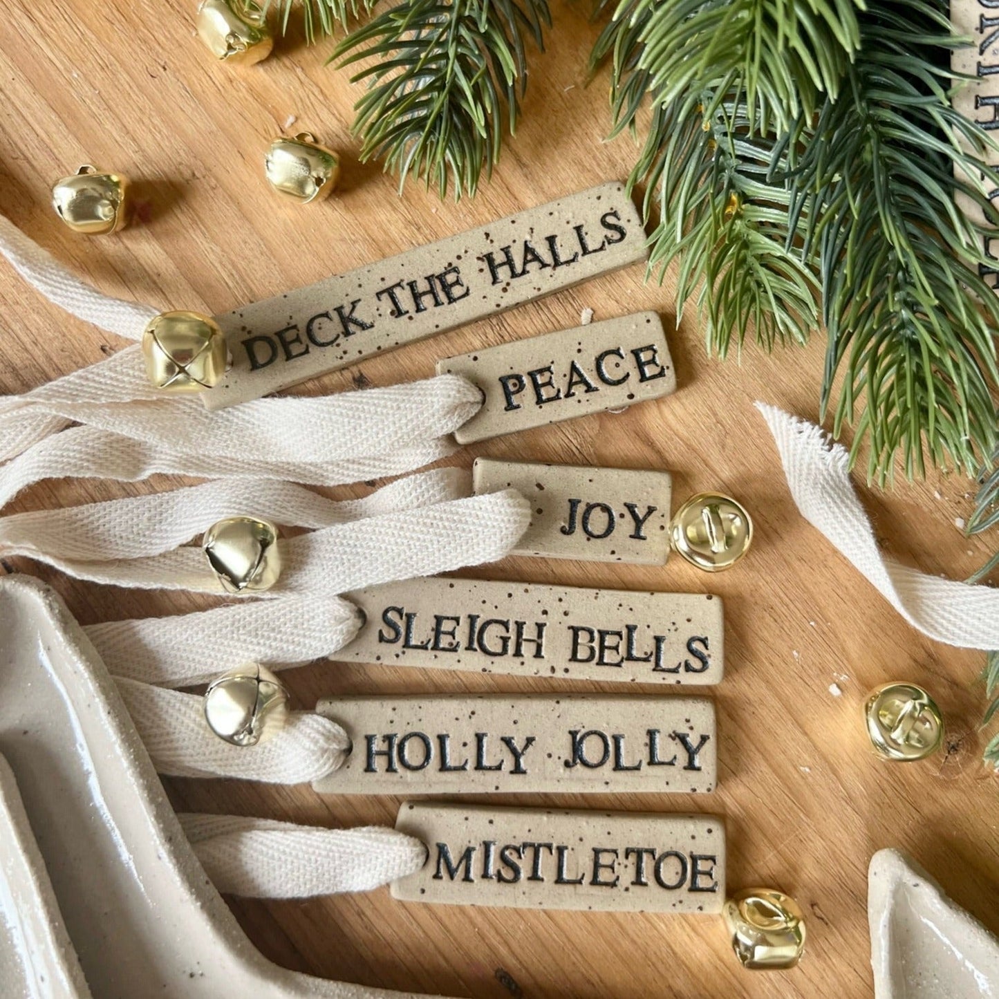 Mistletoe | Christmas Tag Set