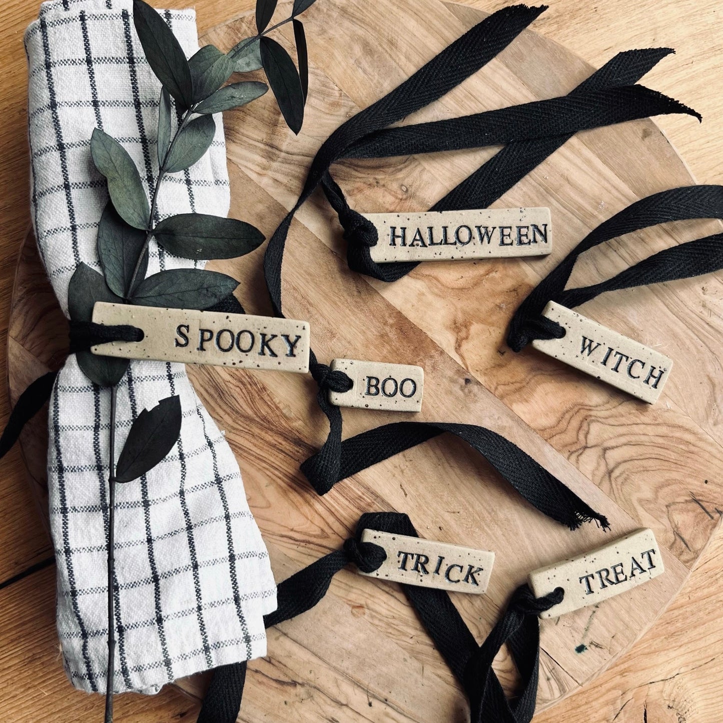 Spooky ceramic tag set
