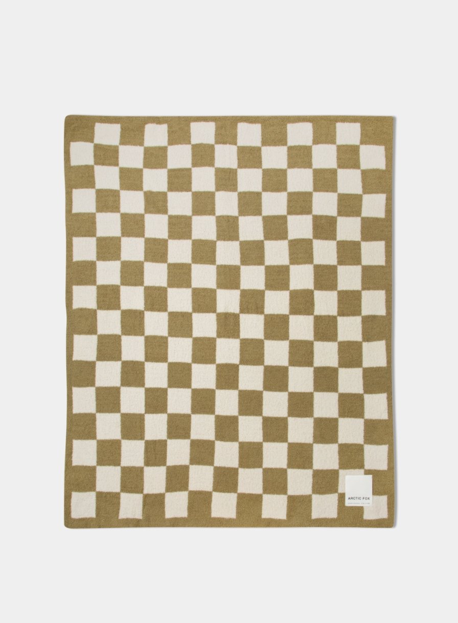 100% Recycled Teddy Throw | Olive