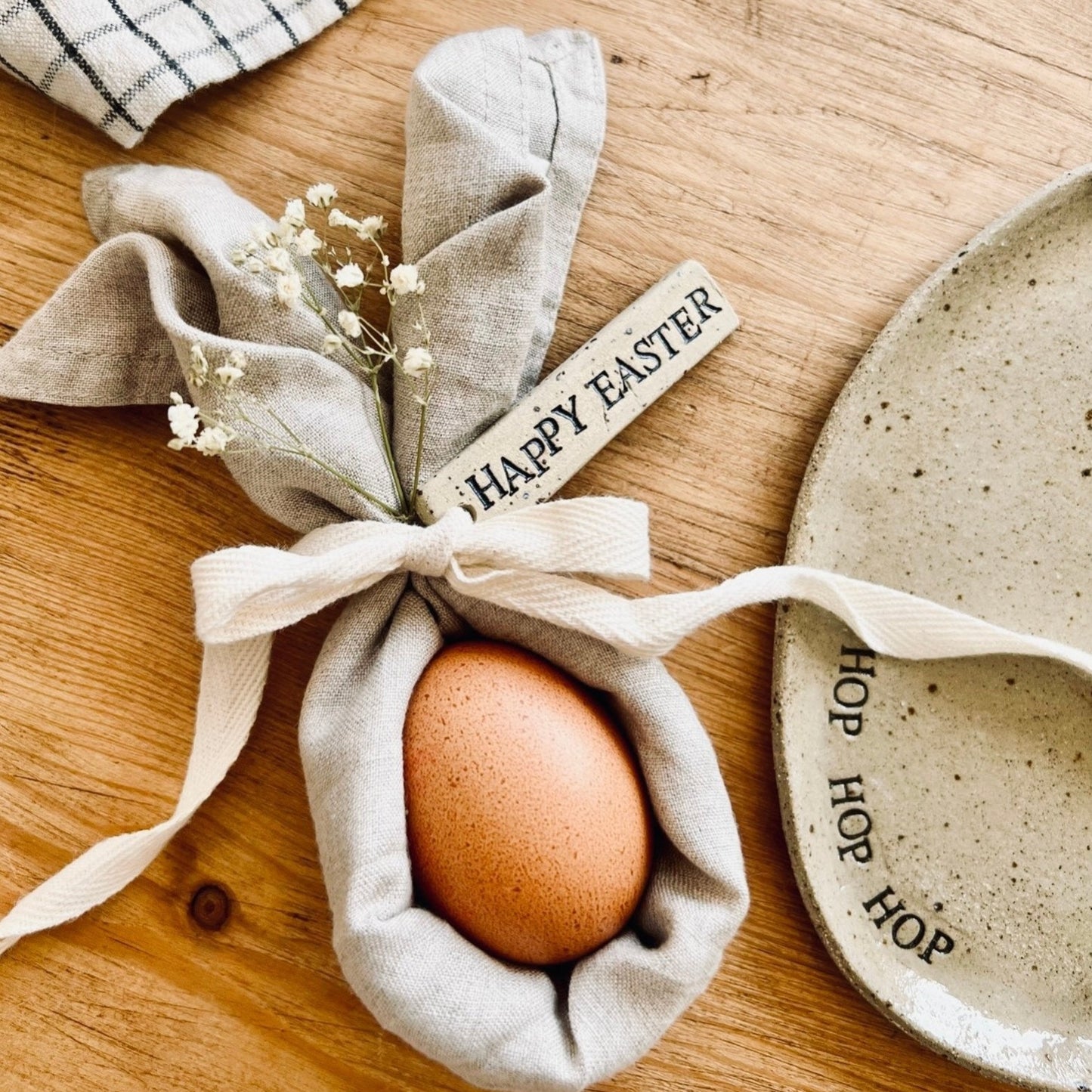 Happy Easter | Ceramic tag