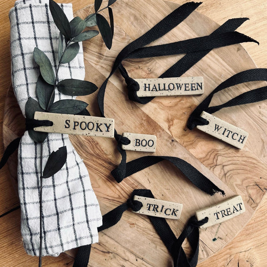 Spooky ceramic tag set
